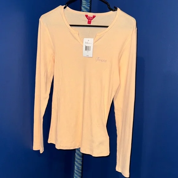GUESS - NWT Peach Long-Sleeve Ribbed Top Size Large - Picture 1 of 14